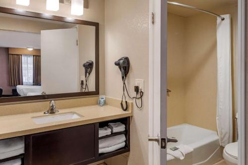 Best Western Country Inn Temecula - image 3
