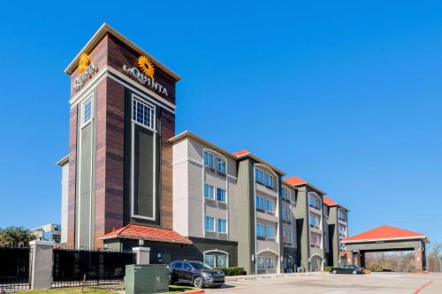 La Quinta Inn & Suites by Wyndham Fort Worth Arlington West, Arlington