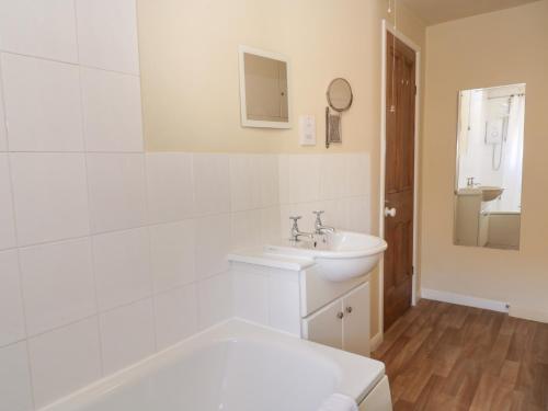 Cosy Cottage Northallerton - image 7
