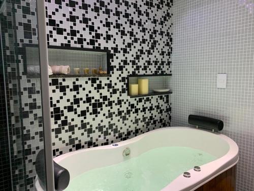 Maravilhoso apartamento 2 quartos com ofurô Porto da Barra Salvador Summer Barra Flat
