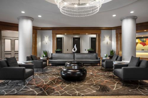 บริการและสิ่งอำนวยความสะดวก, Hyatt Regency Birmingham The Wynfrey Hotel near หอเกียรติยศกีฬาอลาบามาและพิพิธภัณฑ์