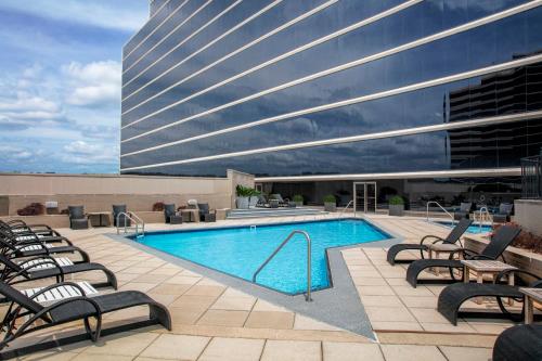 สระว่ายน้ำ, Hyatt Regency Birmingham The Wynfrey Hotel near หอเกียรติยศกีฬาอลาบามาและพิพิธภัณฑ์