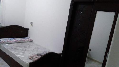 للإيجار في مطروح شاليه داخل قرية سياحية شاليه شايف البحر امتداد شاطئ الابيض البحر متاح لكن حمام السباحة هذا الصيف به أعمال صيانه 130, Marsa Matruh (foto 7)