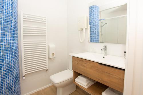 Hotel Mar Azul - image 2
