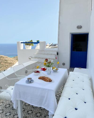 Serifos White