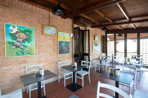 Hotel Arcobaleno - image 14