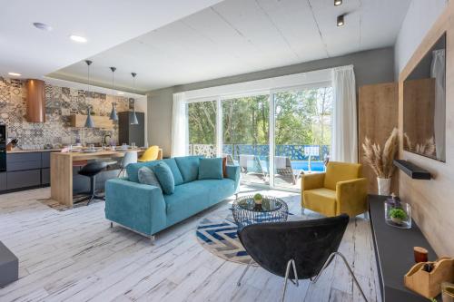 aMoris 6 in Sopaljska