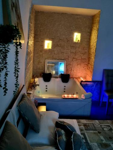 B&B Napoli Centrale Room&Jacuzzi, Неаполь