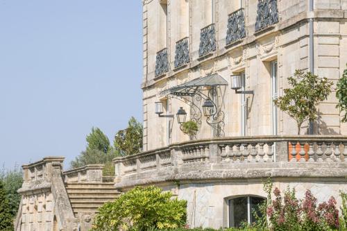 353876959 Château Grattequina Hôtel