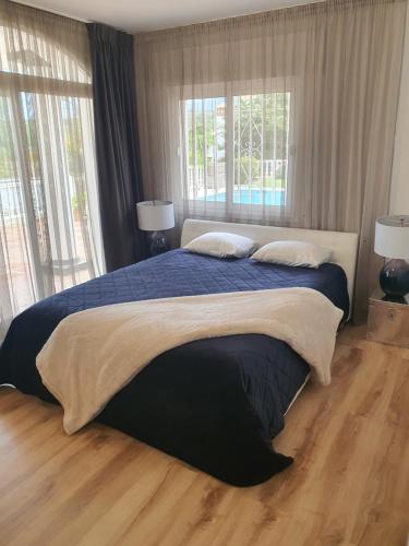 Luxurious villa close to sea and golf