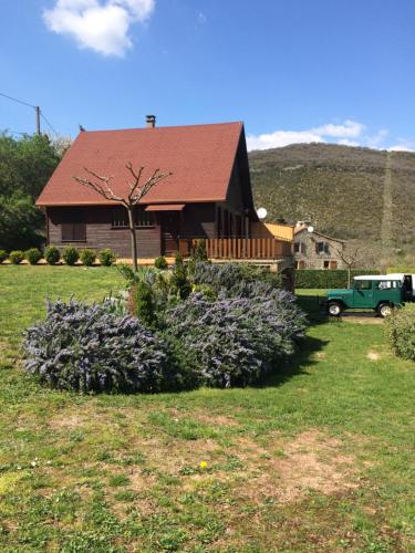 CHALET LA BOISSIERE JONCELS gîte à louer Cornus