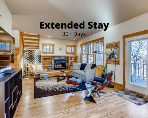 Brilliant Posh Home - Backs to Poudre River Trail! in Fort Collins, USA
