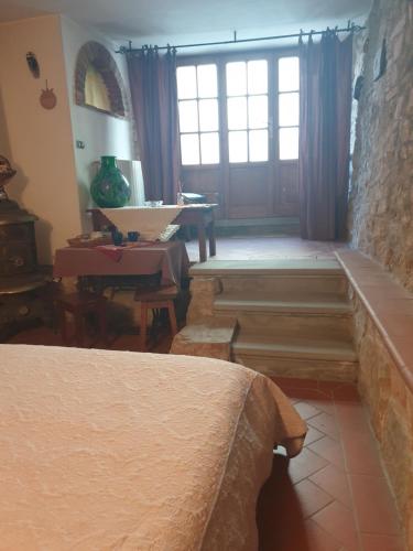  Helga´s House- Una Finestra sul Borgo in Ambra