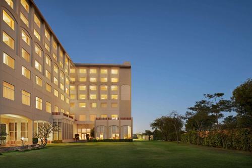 Ramada by Wyndham Jaipur Jaisinghpura, Jaipur