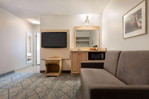 Ramada by Wyndham Miramichi New Brunswick, Miramichi (photo 3)