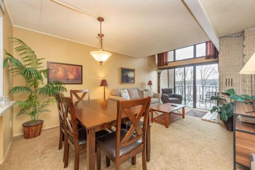 507G Two Bedroom One Bath in Oakland, USA