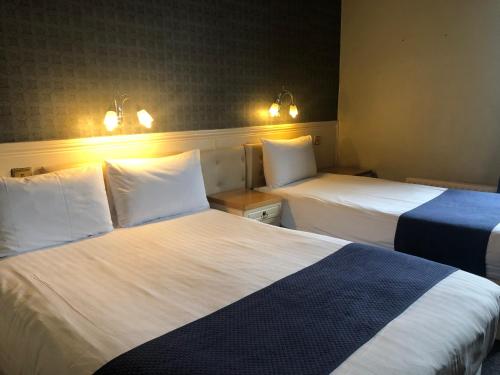 International Hotel - image 6