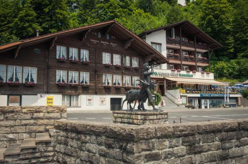  Weisses Kreuz, Pension in Brienz