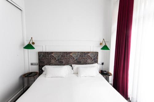 Hotel Trueba - main image