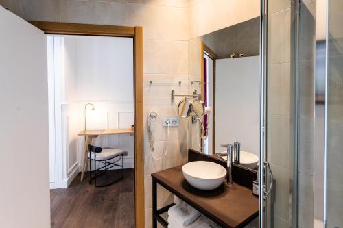 Hotel Trueba - image 11