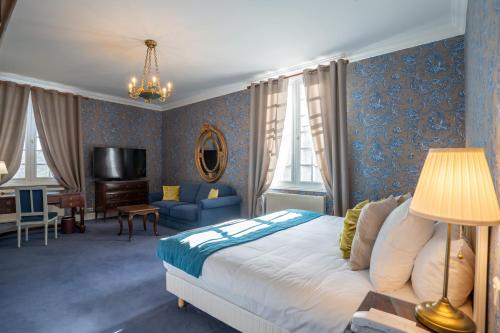 room detail thumbnail 1
