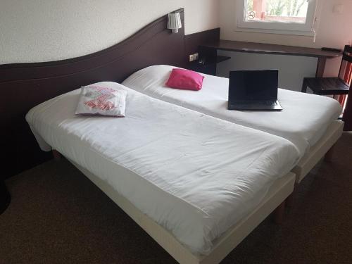 Enzo Hotels Quimperle By Kyriad Direct Room Type - Standard Twin Room