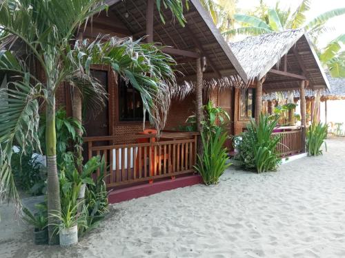 Zhaya's Beach & Cottages