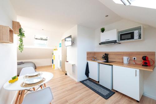 Konyha, Malaka Home Anzin in Valenciennes