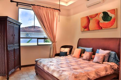 Three-Bedroom Villa image 6