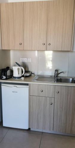 Simos Magic Hotel Apts - image 12