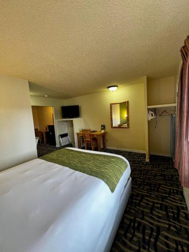 Cody Legacy Inn & Suites