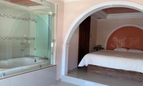 1 queen bed