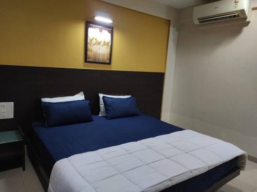 1BHK AC Service Apartment 115