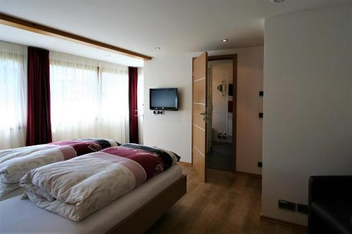 Two-Bedroom Apartment image 7