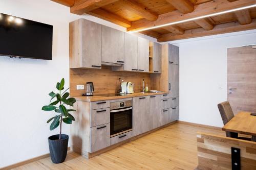 2 bedrooms, 4 beds