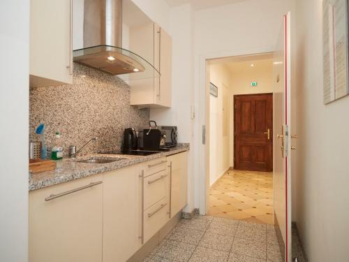 One-Bedroom Apartment image 3
