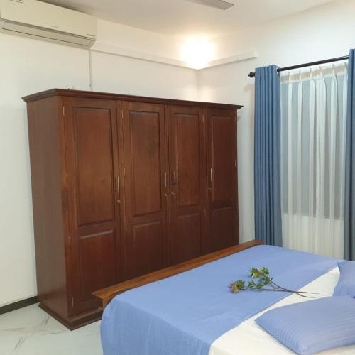 Double Room with Balcony image 4