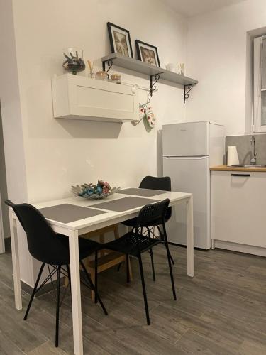 貝爾格勒 Bibi's apartment 3星级 单人房 泳池