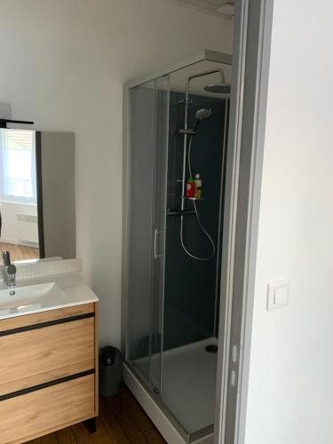 동피에르 쉬르 베브르 Logement, idéal famille, amis, tout y est ! (Logement, ideal famille, amis, tout y est !) 3성급 싱글룸 스위트룸