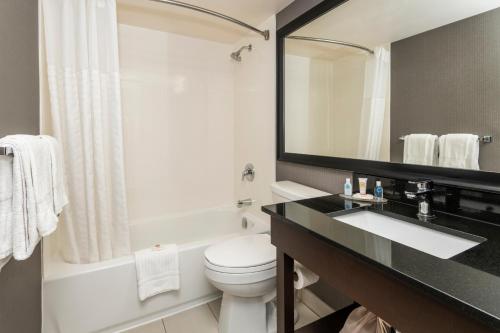 Room, 2 double beds, 2nd Floor, Non-Smoking image 10