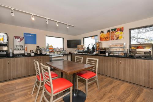 Food and beverages, Comfort Inn in Gloucester