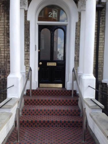 Picture of West Kensington 3 Bedroom Apartment