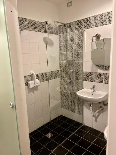 Elios Rooms - image 13