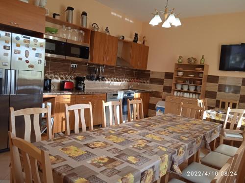 virtuve, Örségkapuja Vendégház (Orsegkapuja Vendeghaz) in Rábagyarmat