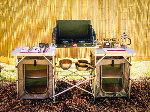 Glamping in the Redwoods with a hot tub! thumb 3