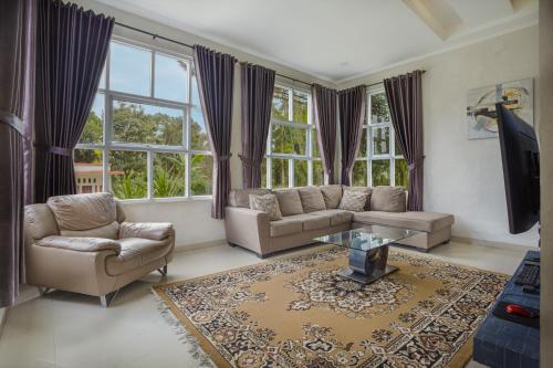 Villa Herrera Puncak in Puncak