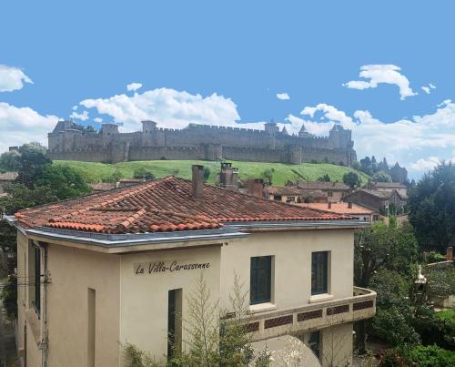 La Villa Carcassonne, Cité 8 min à pieds, Clim, Piscine, Full Wifi, Borne 7,5kW, Vélo élect, Parking privé - Chambre d'hôtes - Carcassonne