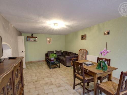 Gîte Parigny (Loire), 3 pièces, 5 personnes - FR-1-496-82