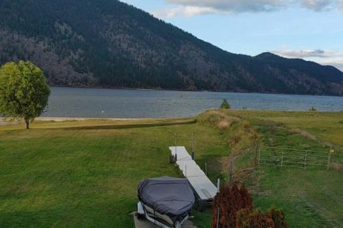 . Little Shuswap Lake Front Suite