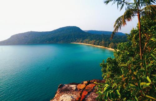 Lazy Beach Koh Rong Sanloem